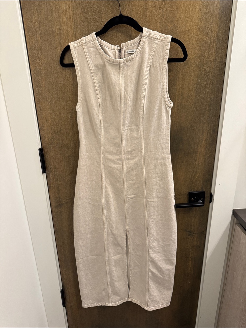 Abercrombie & Fitch Sleeveless Cream Midi Dress with Front Zip